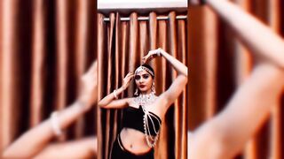 Indian Girl Simran Verma Dance