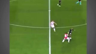Bermain dengan hati, menang dengan aksi!  boladunia