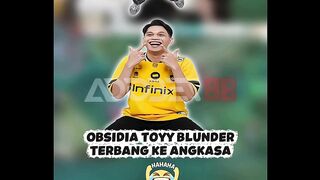 Skylar ketawa liat ini