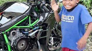 Amazing Kawasaki H2 Sound Very Creazy