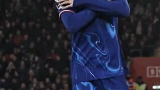 Fans Chelsea harus sabar menunggu Selebrasi Cole Palmer kembali.