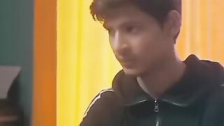 Mujhe touch karo