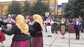 ПРАЗНИК НА ГРОЗДОБЕРА В ТВЪРДИЦА МОЛДОВА