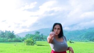 Nungguin ya