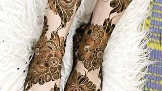 New foot mehndi
