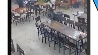 Insiden ini terjadi di Komune Binh Duong, Provinsi Gia Lai, Vietnam.