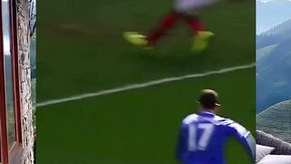 Momen langka di lapangan!