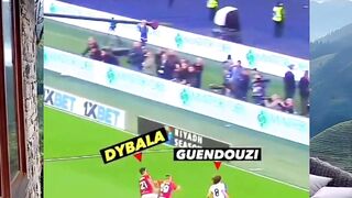 Ketika Dybala mulai nge-troll di lapangan