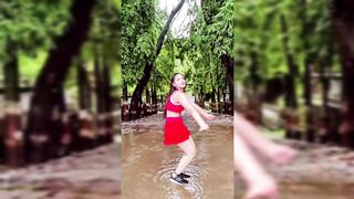 Indian Girl Khushbu Singh Dance