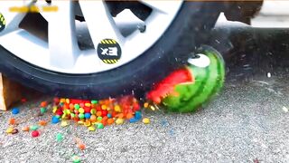 Experimentos Esmagadores! Carro vs Coisas Crocantes e Macias! Coca-Cola, Fanta, Mirinda, Mnt Dew 9