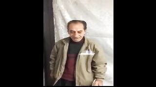 اضحك معنا