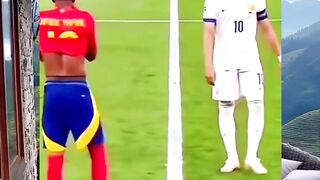 Momen penuh respect dari Kylian Mbappé