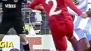 1010 Momen Komedi Di Sepak Bola