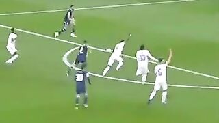 David Alaba 1000IQ