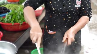Giant Frog Curry Cooking in a Busy Asian Street Market  Traditional Food Experience