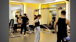 Ketua Gym keren memeLucu