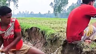 Teman usil adalah teman paling setia