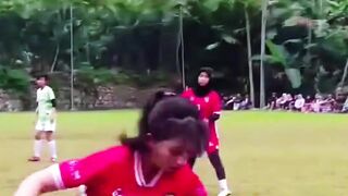 Skill Football Woman