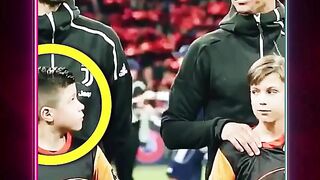 Momen Penghormatan Ronaldo untuk Penggemar