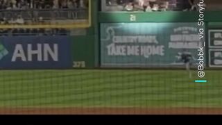 Fan in critical condition after 7-meter fall at Pittsburgh baseball game