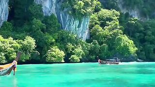 Capture a very beautiful ocean video