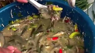 Mmakan ikan yang paling segar