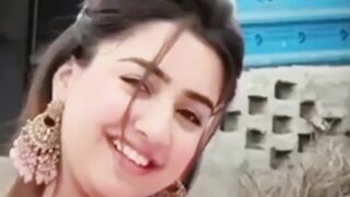 Beautiful girl song viral
