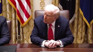 President Donald Trump says there is potential for china to pay 155 persen tarif if no deal by November st