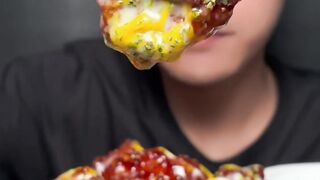 Try the cheogajip chicken that is often found in Korean mukbang.