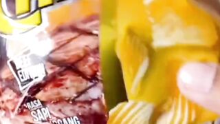 Unboxing snack chitato potato chips