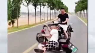 Funny moments videos 0002