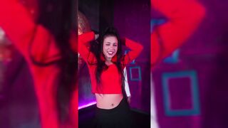 Indian Girl Siddhi Jalan Dance