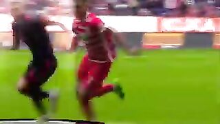 Matthijs DE LIGT - Defending Machine