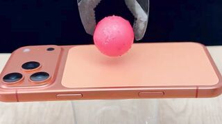 1000C Hot Metal Ball vs iPhone 17 Mockup  Extreme Heat Test!