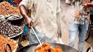 Indian Snake Seller Cooking a Snake at the Animal Market!