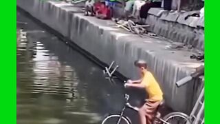 Yang nonton pasti auto ngakak, jamin deh