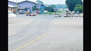Batik Air taxi to runway