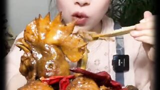 ASMR Mugbang Makan Kepala Ayam