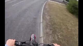 Selalu waspada dan berhati-hati di manapun kalian berada