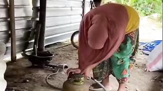 Emaknya meledak