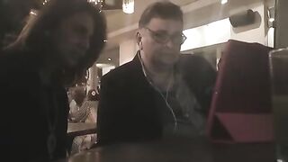 Rishi Kapoor gets emotional