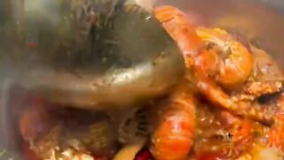Mukbang Lobster Hot Spicy