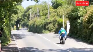 take a close look at the super crazy speed of the motorbike