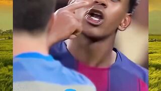 Dulu Ramos nendang Messi  Sekarang Yamal nendang algoritma TikTok  El Clasico berubah, tapi vibes-nya tetep bikin jantung deg-degan