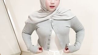 Title is TIKTOK