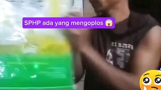 Ternyata ada oknum yang ngoplos merek beras SPHP ini astaghfirullah