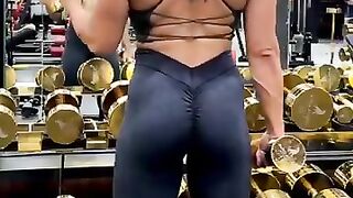 Pretty  Powerful   Gym Girls Motivation