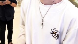 Amazing Mini Magic at the Mall Quick Trick That Wows Everyone!