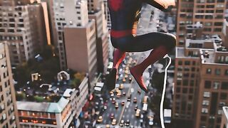 Spiderman use bungee jumping