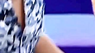 Ledhandi meru chala chinnaga unnaru | Sreeleela comedy in cash show @PeopleMediaFactory